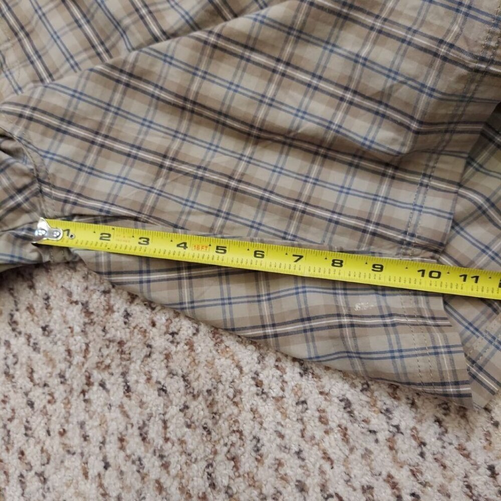 WRANGLER Cargo Shorts Men Size 36 Brown Plaid 10" Inseam Pre-Loved Slight Damage - Picture 11 of 12